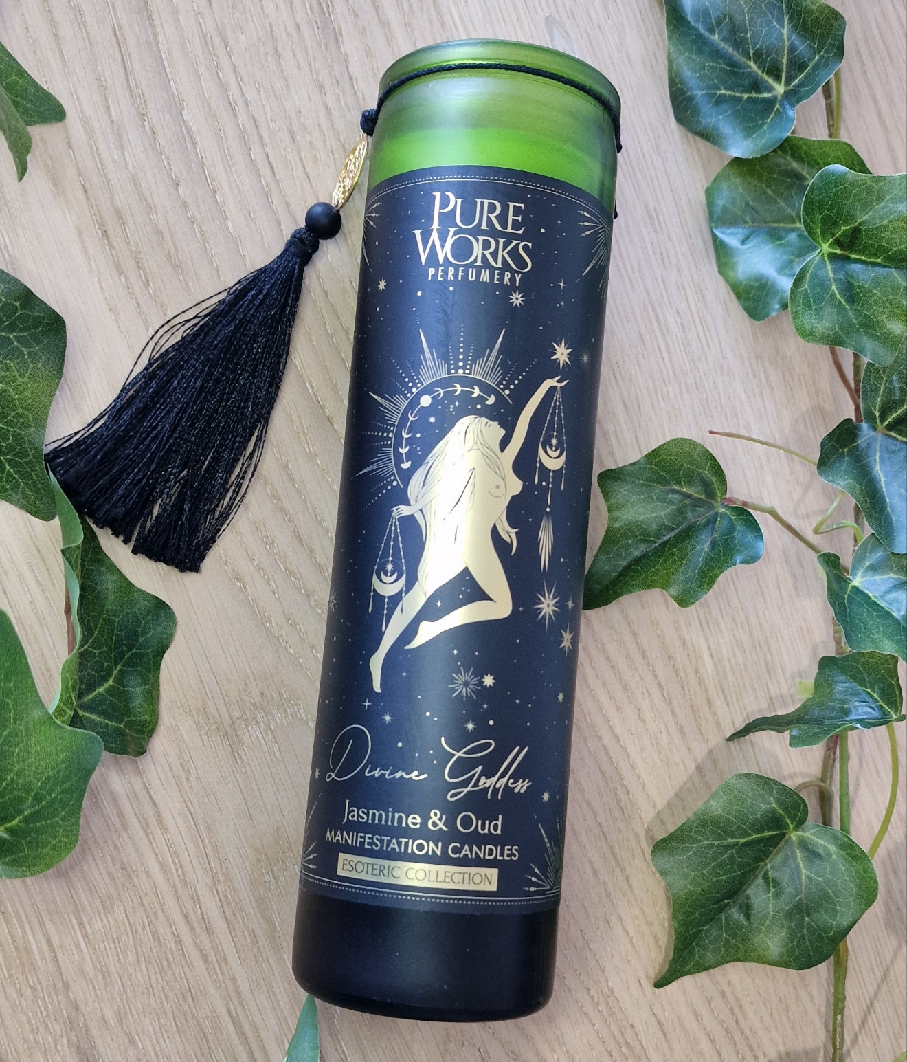 Devine Goddess,, (Jasmine&Oud) Manifestatiekaars